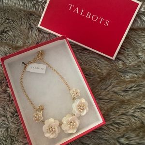 NIB gold Talbots statement necklace